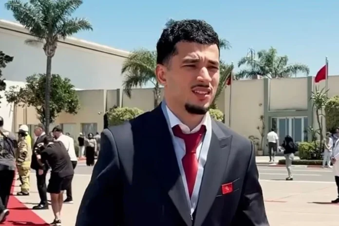 Le défenseur marocain Zakaria El Ouahdi après l'obtention de son visa pour les États-Unis