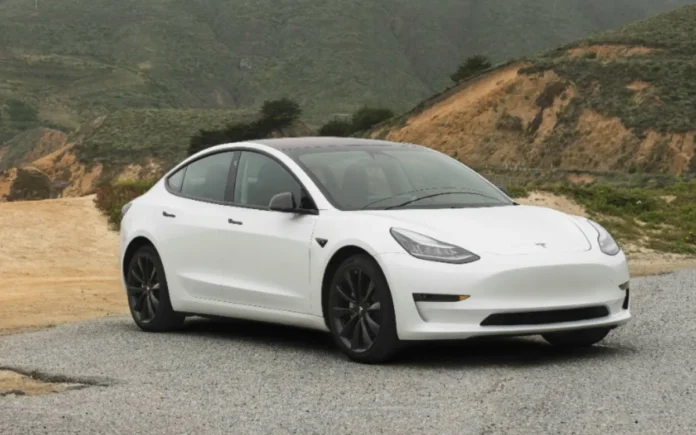 Tesla Grok Maroc